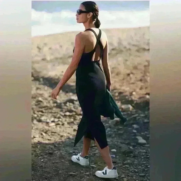 Anthropologie Sweaty Betty Emily Strappy Back Rib Dress in Black - Picture 2 of 12